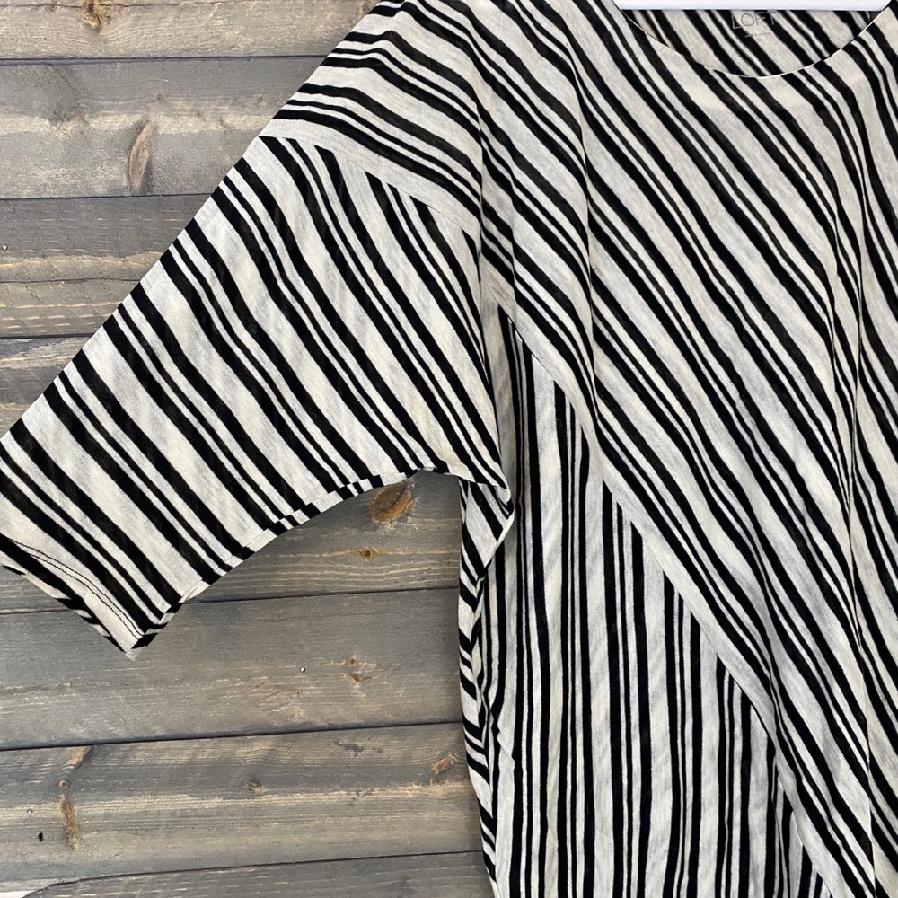 LOFT BLOUSE - Picture 2 of 4